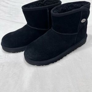 UGG Jona Black Suede Wintersnow Boots Big Girls Size 4 New with Out Tag No Box